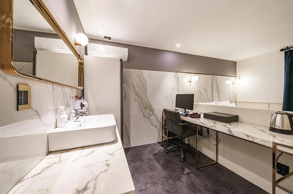 Brown-Dot Hotel Geomdan Incheon Exterior foto